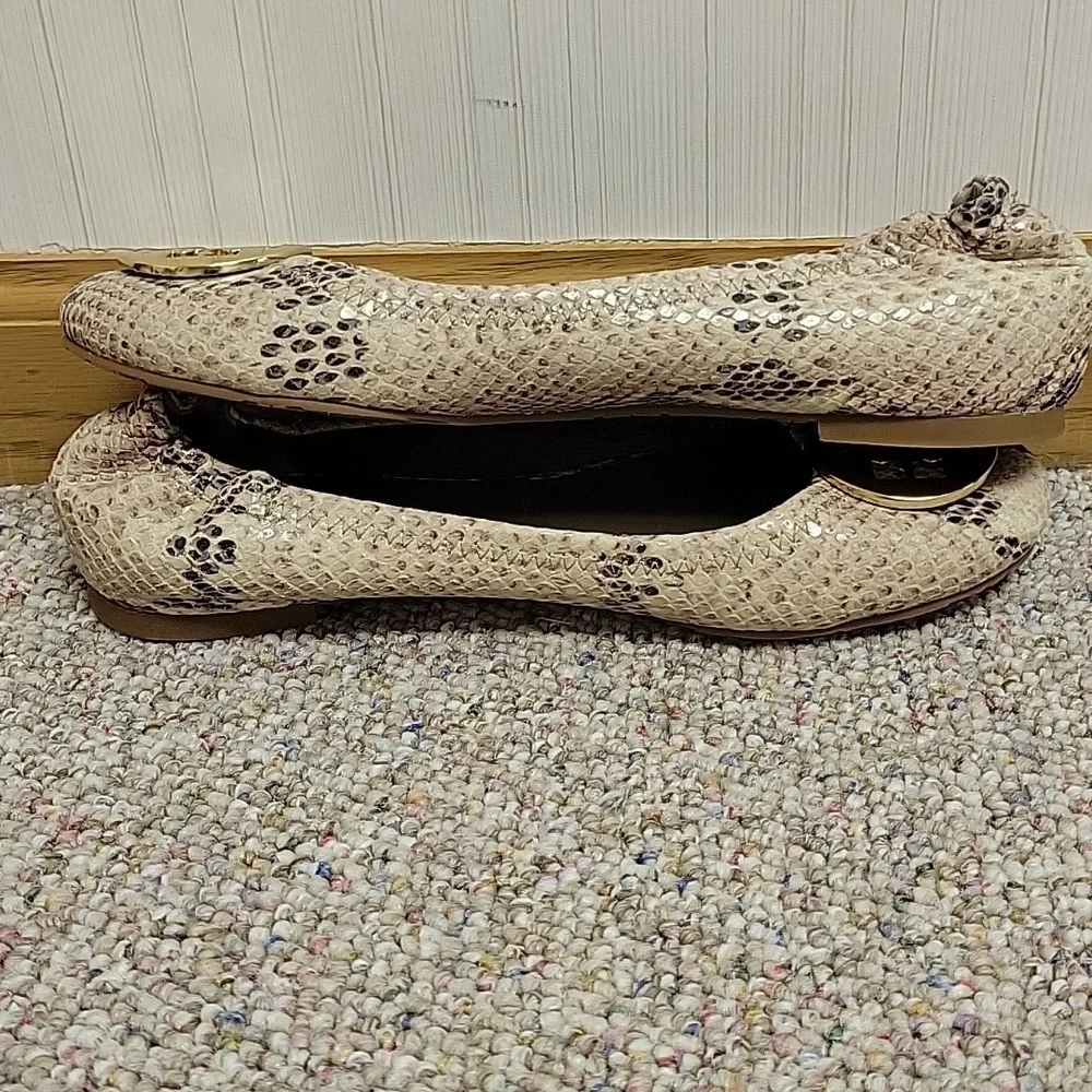 Tory Burch Women's Leather Ballet Flats Gold Accent Sz 8. NWOT balletcore office